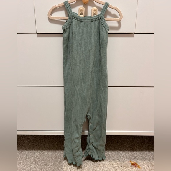 Kate Quinn jumpsuit - Picture 1 of 3
